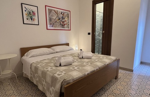 Sperlonga Apartment | HOLIDAY HOUSE COLOMBO, BEACH FRONT WITH LARGE TERRACE EXCLUSIVELY.