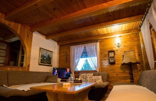 Blidinje Nature Park House | Holiday house (Diva Grabovica) for 1 - 11 persons with 4 bedrooms - Holiday home