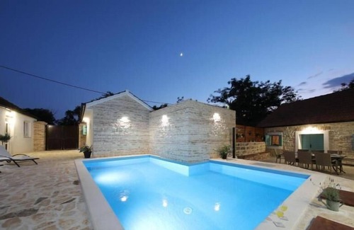 Donje Rastane House | Holiday house Donje Rastane for 1 - 10 persons with 5 bedrooms - Holiday home