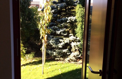 Donaustadt House | Holiday house Donaucity, whole house 4 rooms, 4 beds garden