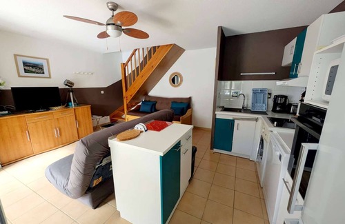 Portiragnes-Plage House | Holiday house for 4 people, 2 bedrooms, new conservatory, in a secured residence with pool LE.