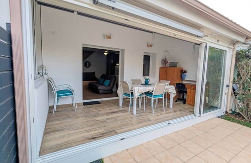 Portiragnes-Plage House | Holiday house for 4 people, 2 bedrooms, new conservatory, in a secured residence with pool LE.