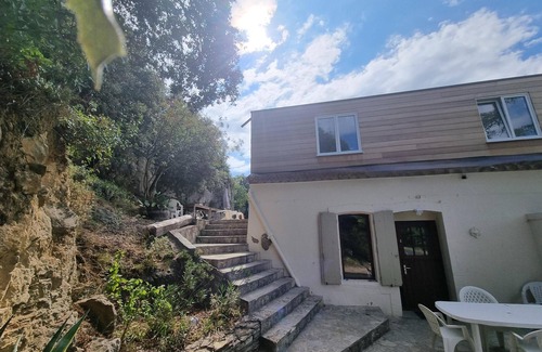 Beaufort House | Holiday house for 10 guests with a private pool