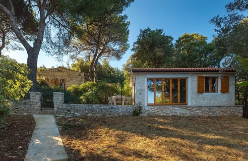 Pula House | Holiday House in Pula 30 m From the sea