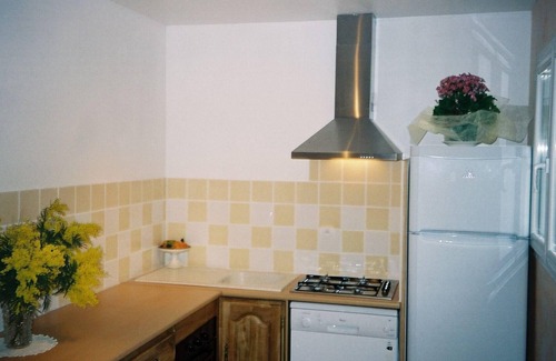Le Barroux House | Holiday house Le Barroux for 1 - 8 persons with 3 bedrooms - Row house