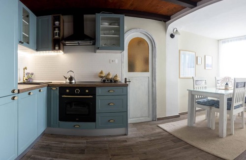 Makarska House | Holiday house Makarska for 1 - 6 persons with 3 bedrooms - Holiday home