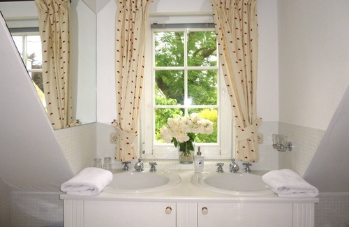 Klein Bollhagen House | Holiday house near the beach with garden, fireplace, WiFi, sauna and whirlpool