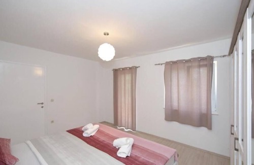 Dobropoljana House | Holiday house Nevidane for 1 - 10 persons with 5 bedrooms - Row house