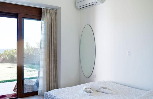 Vlicha House | Holiday house Pefki for 1 - 6 persons with 3 bedrooms - Twin house