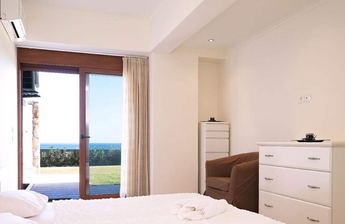 Vlicha House | Holiday house Pefki for 1 - 6 persons with 3 bedrooms - Twin house