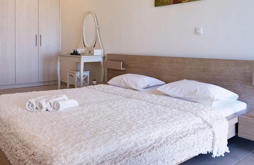 Vlicha House | Holiday house Pefki for 1 - 6 persons with 3 bedrooms - Twin house