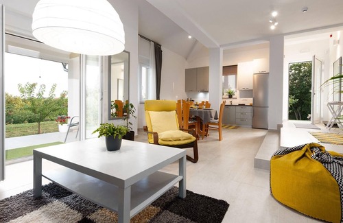 Sarsoni House | Holiday house Rijeka for 1 - 8 persons with 3 bedrooms - Row house