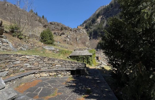Rossa House | Holiday house Rossa for 1 - 8 persons with 3 bedrooms - Hut