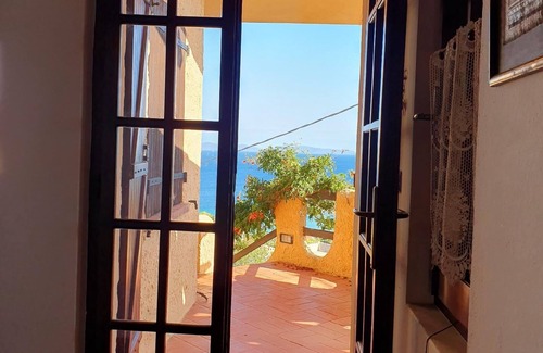 Maladroscia House | Holiday house Sant'Antioco for 1 - 6 persons with 3 bedrooms - Row house