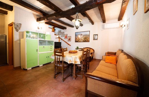 Peresiji House | Holiday house Svetvinčenat for 1 - 5 persons with 2 bedrooms - Twin house