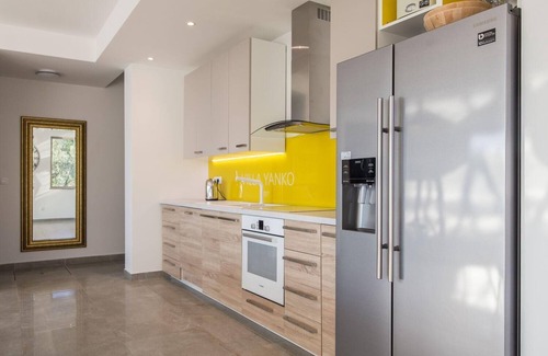 Tucepi House | Holiday house Tučepi for 1 - 10 persons with 4 bedrooms - Luxury holiday home