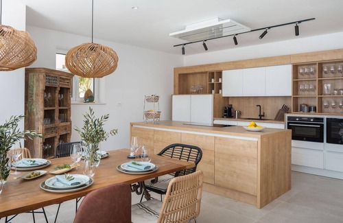 Veliko Brdo House | Holiday house Tučepi for 1 - 12 persons with 5 bedrooms - Holiday house