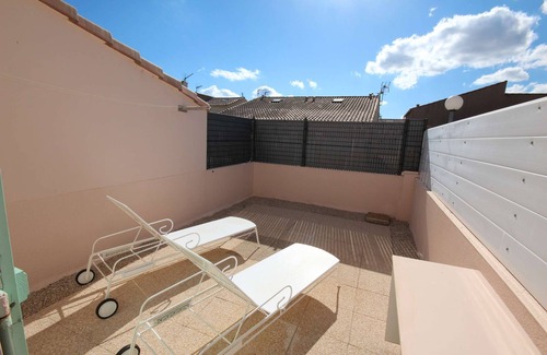 Portiragnes-Plage House | Holiday house with airco bedrooms, for 4 persons, residence LES MARINES, at only 150m from the.