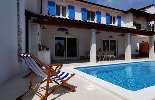 Burici House | Holiday house Zminj for 1 - 6 persons with 3 bedrooms - Row house