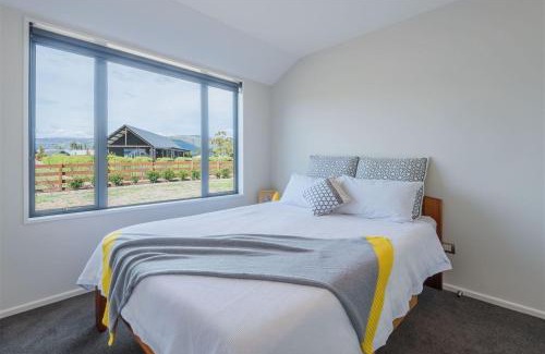 Albert Town House | Holiday in a paradise