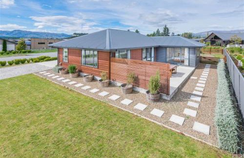 Albert Town House | Holiday in a paradise