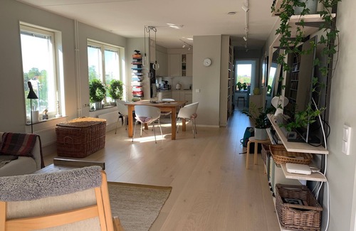 Appelviken Apartment | HOLIDAY IN STHLMnCLOSE TO BEAUTIFUL NATURE AND LAKE AT 10 MIN RIDE FROM CENTRE ✨