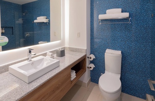 Playa Diamante Hotel | Holiday Inn Acapulco La Isla by IHG