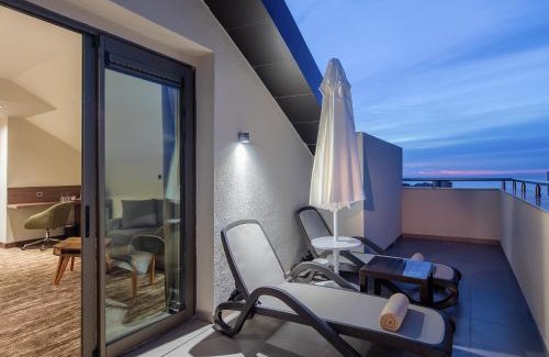 Lara Hotel | Holiday Inn Antalya - Lara by IHG