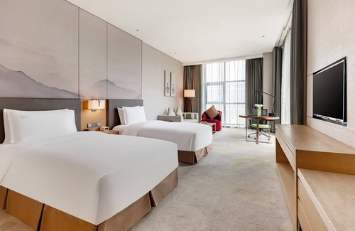 Weibin District Hotel | Holiday Inn Baoji Central by IHG