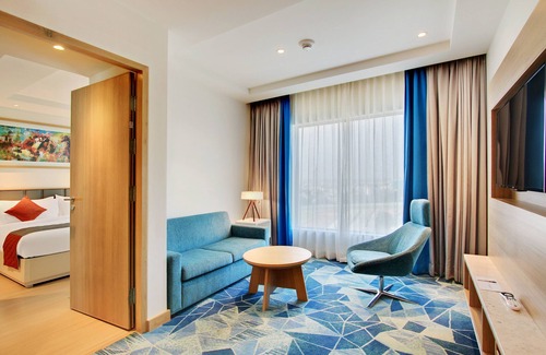 Gandhi Nagar Hotel | Holiday Inn Bengaluru Racecourse by IHG