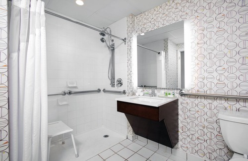 Binghamton Hotel | Holiday Inn Binghamton Downtown by IHG