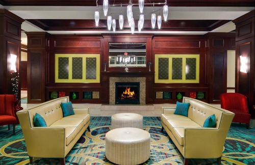 Chantilly Hotel | Holiday Inn Chantilly-Dulles Expo Center by IHG