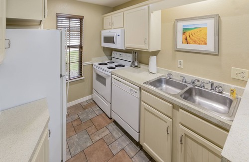 Sheridan Apartment | Holiday Inn Club Vacations Fox River Resort at Sheridan by IHG