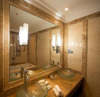 Kochi Hotel | Holiday Inn Cochin by IHG