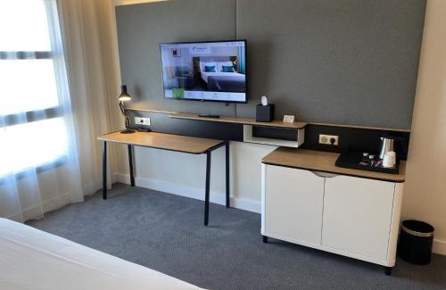 Longvic Hotel | Holiday Inn Dijon Sud - Longvic by IHG