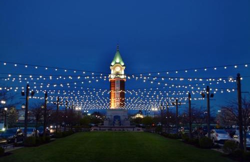 Perrysburg Hotel | Holiday Inn Express & Suites Toledo South - Perrysburg by IHG