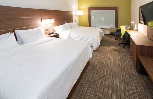 North Battleford Hotel | Holiday Inn Express & Suites North Battleford by IHG