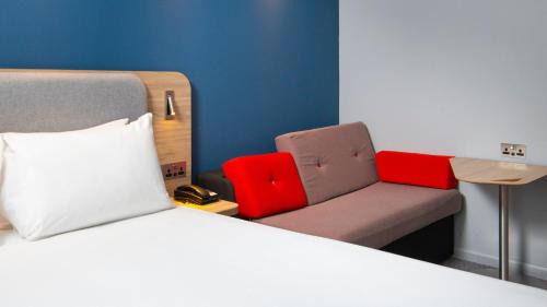 Burton on Trent Hotel | Holiday Inn Express Burton on Trent by IHG