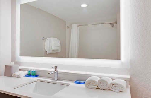 Edgewood Hotel | Holiday Inn Express Hotel & Suites Ft Lauderdale Airport/Cru by IHG