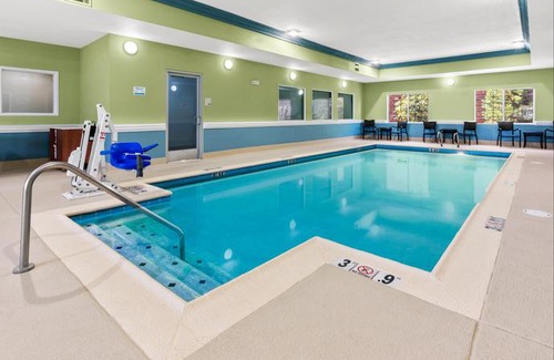 Altamont Hotel | Holiday Inn Express Hotel & Suites Klamath Falls Central
