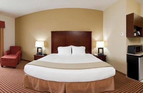 Amarillo Hotel | Holiday Inn Express Amarillo South by IHG
