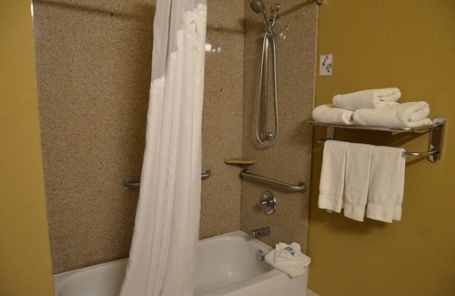 Amarillo Hotel | Holiday Inn Express Amarillo South by IHG