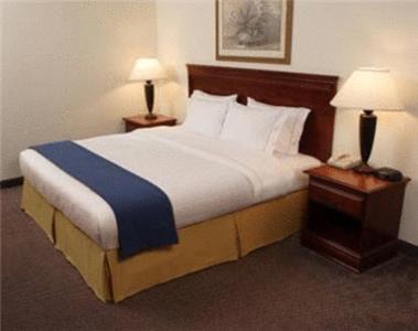 Urbandale Hotel | Holiday Inn Express and Suites Urbandale Des Moines by IHG