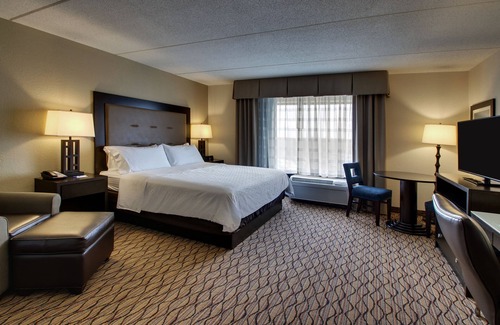 Hanover Hotel | Holiday Inn Express Baltimore-BWI Airport West by IHG