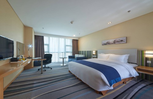 Jintai District Hotel | Holiday Inn Express Baoji City Centre by IHG