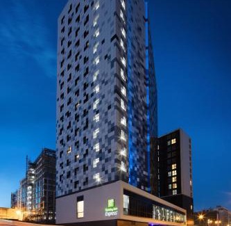 Convention Quarter Hotel | Holiday Inn Express - Birmingham - City Centre by IHG