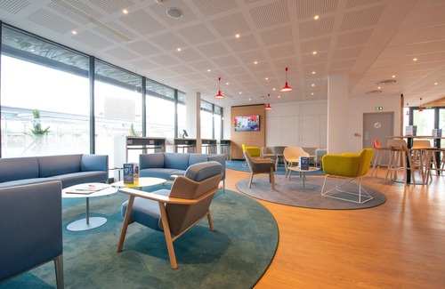 Lormont Hotel | Holiday Inn Express Bordeaux - Lormont by IHG