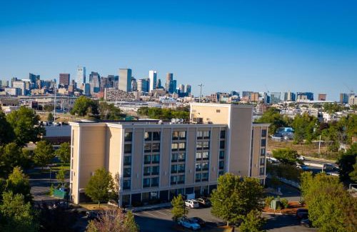 Dorchester Hotel | Holiday Inn Express Boston by IHG