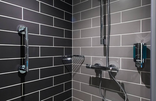 Cribbs Causeway Hotel | Holiday Inn Express Bristol - Filton by IHG