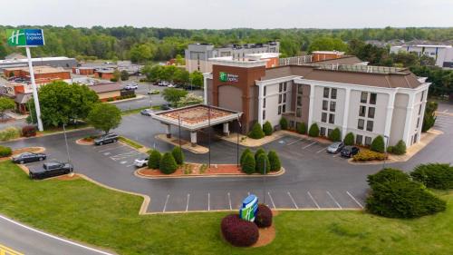Burlington Hotel | Holiday Inn Express Burlington by IHG